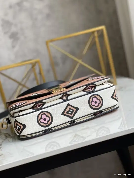 Affordable VUITTON LOUIS POCHETTE MÉTIS 0516